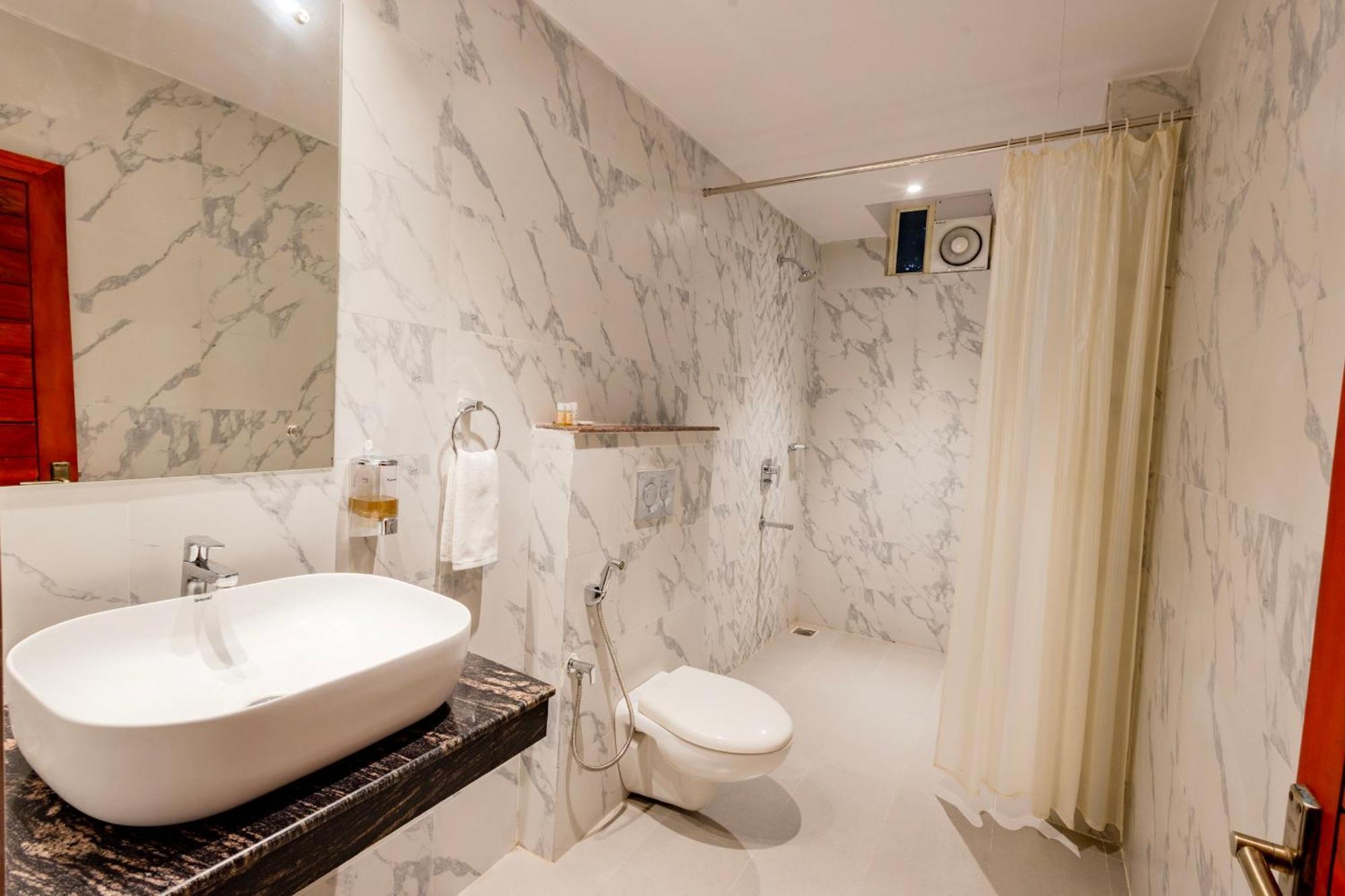 Hotel Serene Palace Port Blair Ngoại thất bức ảnh
